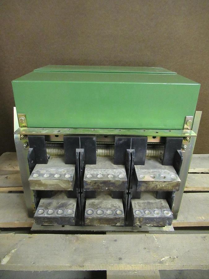 Used 3000 A SQUARE D MERLIN GERIN MASTERPACT BREAKER STATIONARY ASSEMBLY MP30 CRADLE