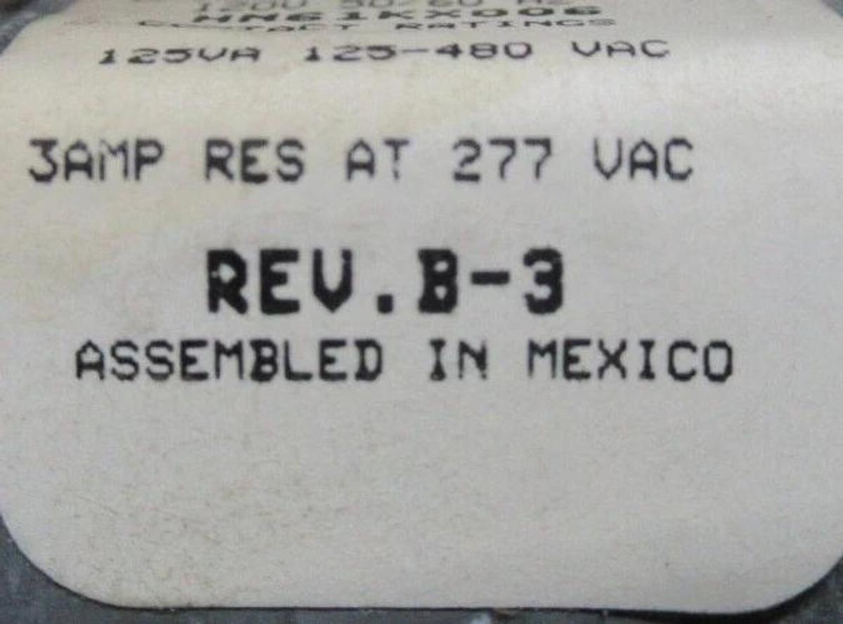Used HONEYWELL GENERAL USE RELAY R611 R4222Q-1048 HN61KX006 480 VAC 3 AMP @ 277 VAC
