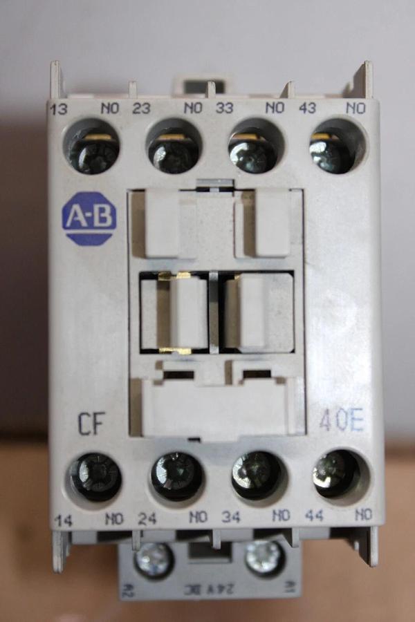 Used ALLEN BRADLEY CONTACTOR 700-CF400Z* 25 AMP 600 VOLT 3-POLE 3-PHASE SER. A