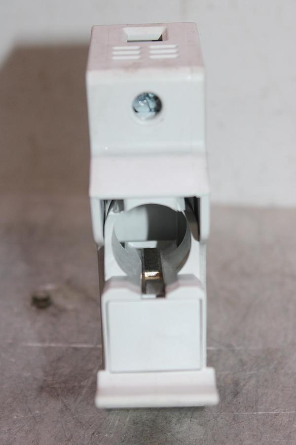 Used FERRAZ SHAWMUT ULTRASAFE FUSE HOLDER USCC2I 600 VAC 2-POLE 30 AMP