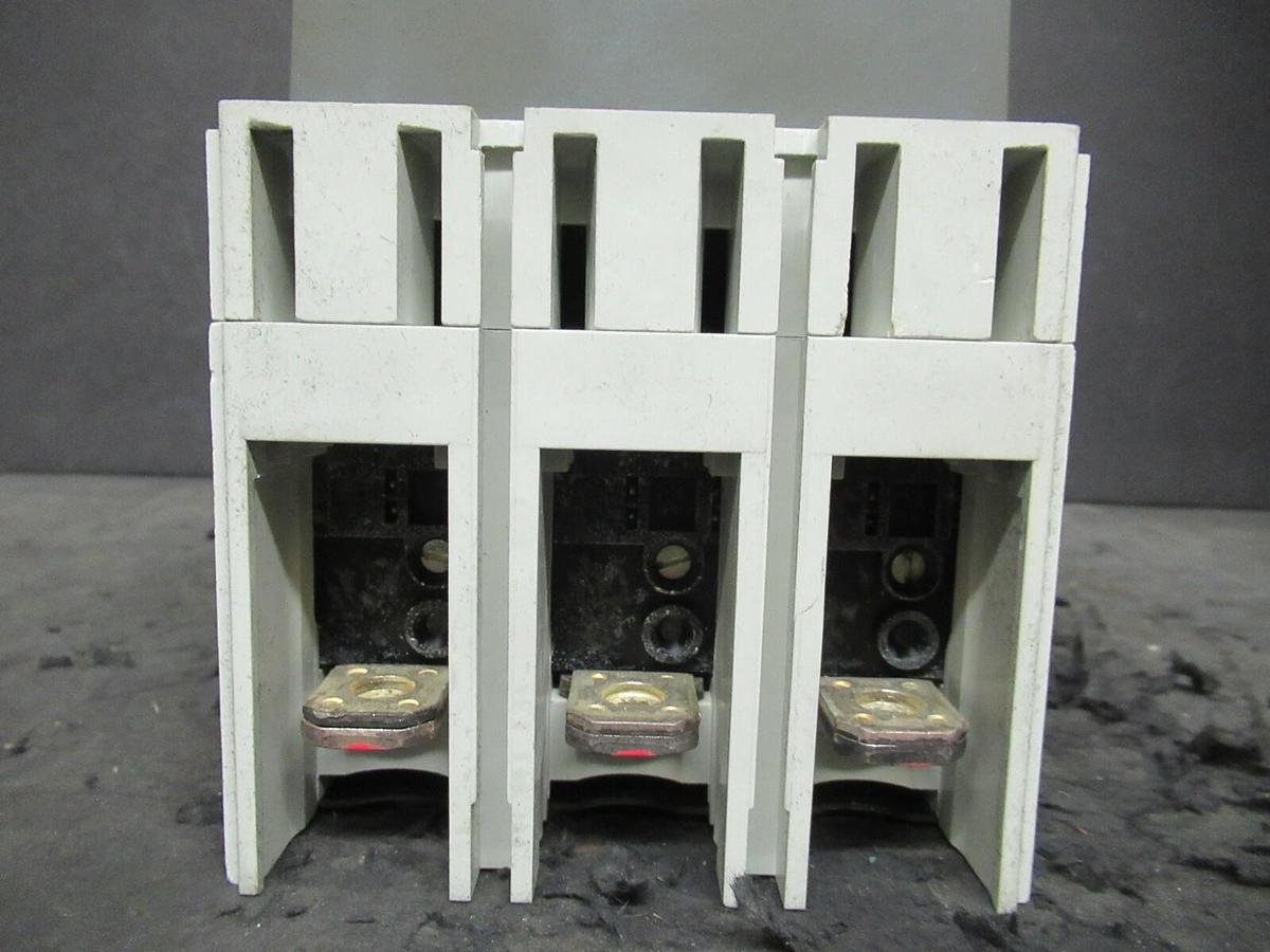 Used 225 AMP ABB BREAKER S3H SACE S3 AUX SWITH 3P 480VAC 600VDC  *WARRANTY INCLUDED*