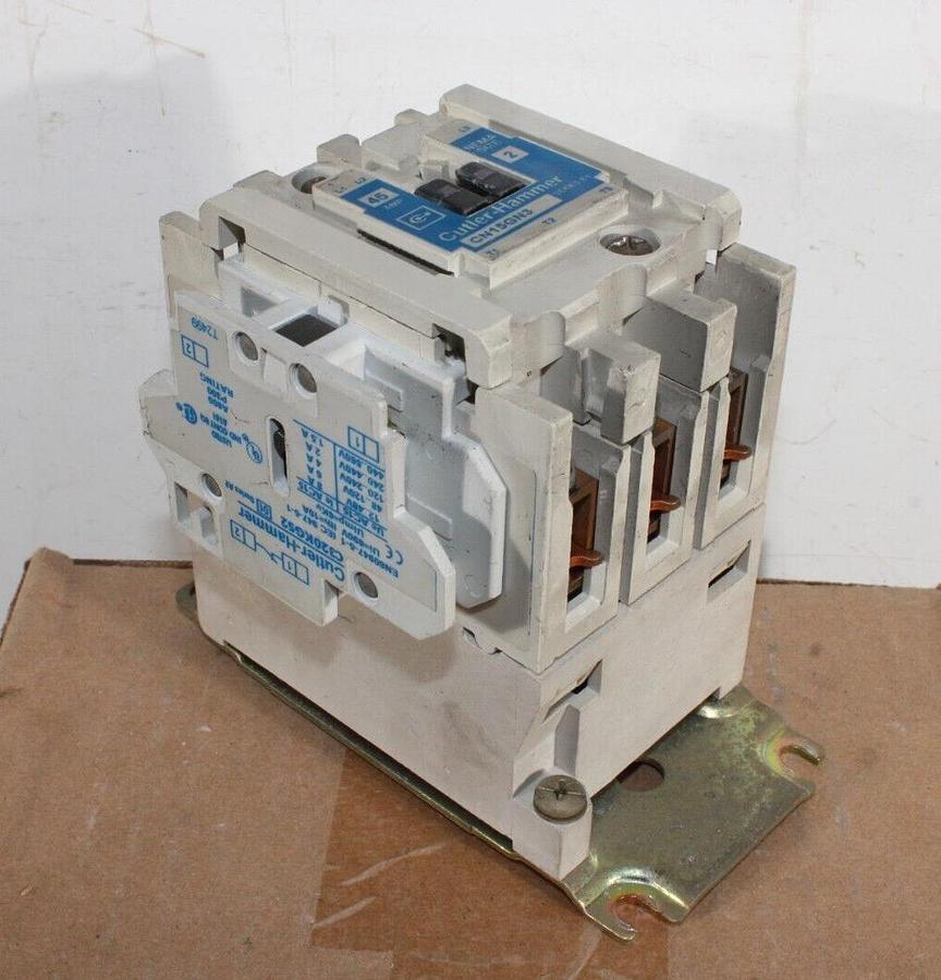 Used CUTLER HAMMER CONTACTOR CN15GN3 NEMA 2 45 AMP 600 VAC 3-POLE 3-PHASE