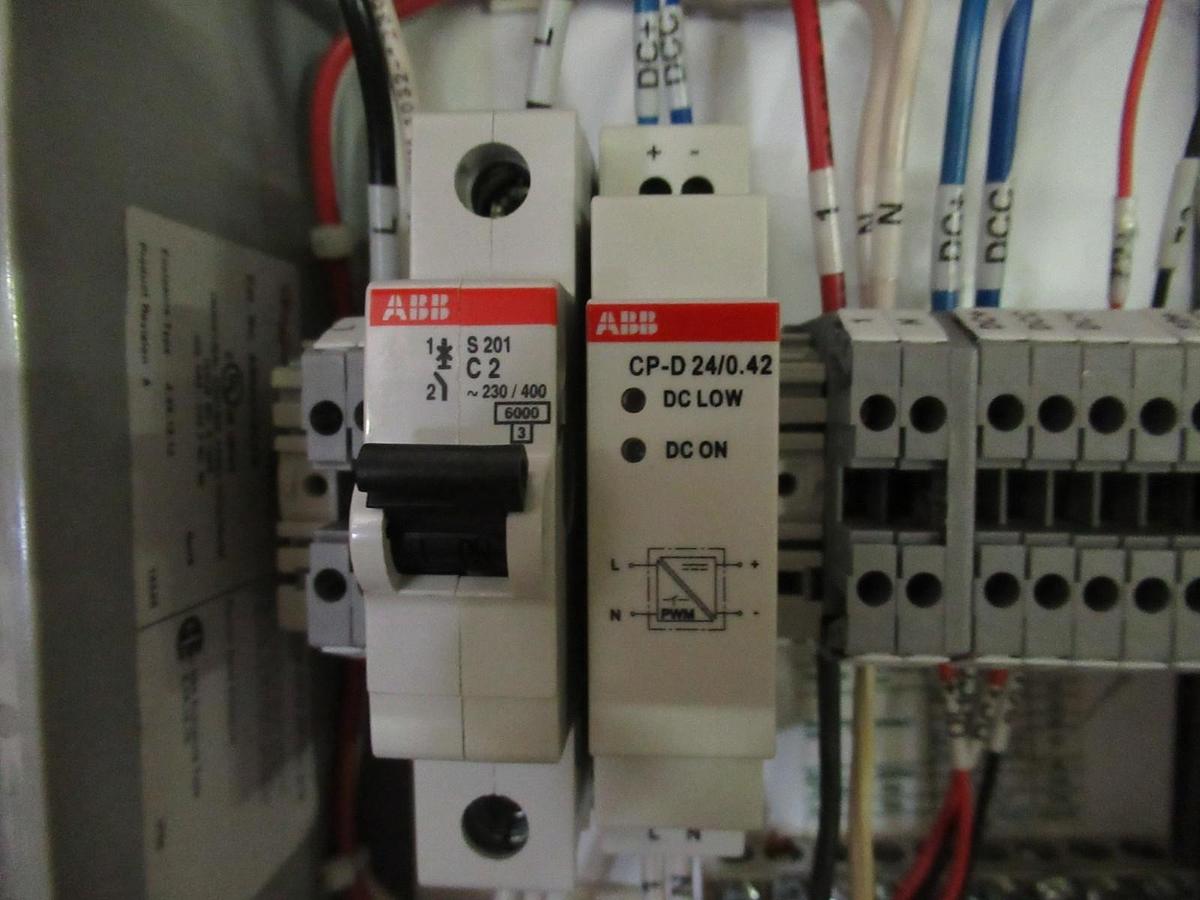 Used ABB INDUSTRIAL DISSOLVED OXYGEN ANALYZER MONITOR 9438 **WARRANTY INCLUDED**