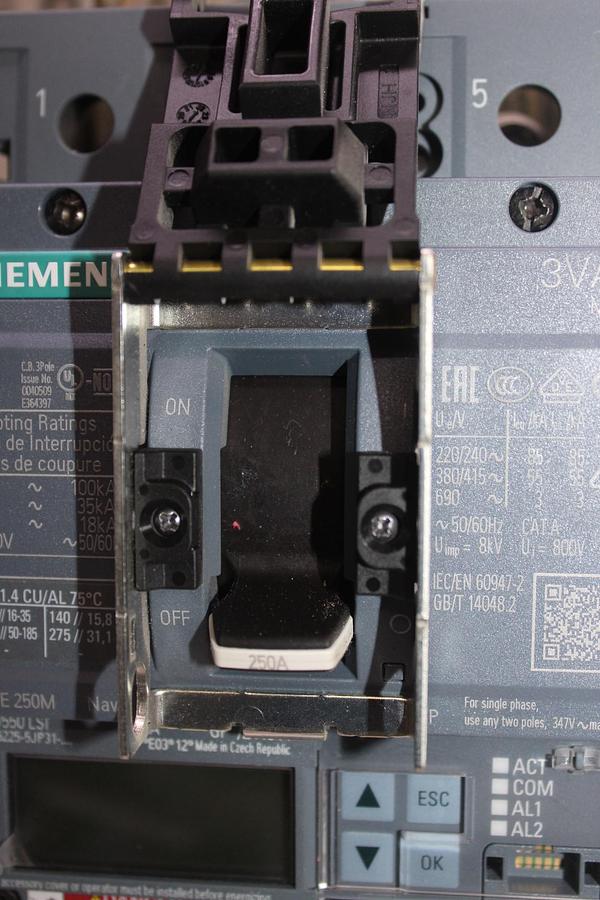 Used ABB MH HIGH INTERRUPTING CIRCUIT BREAKER 800 AMP 600 VAC 3-POLE