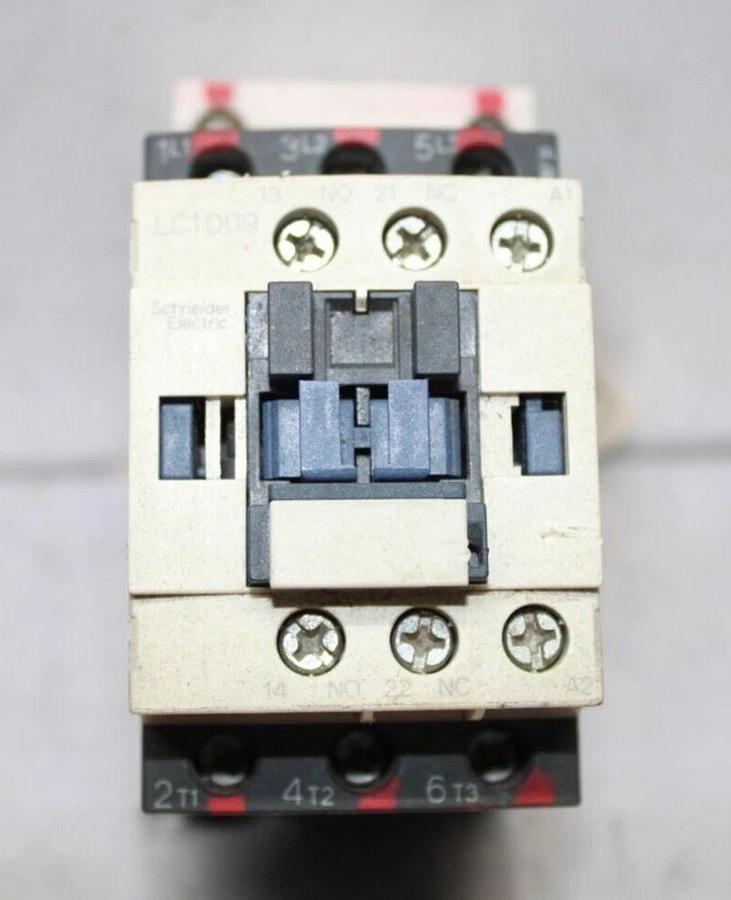 Used SCHNEIDER CONTACTOR LC1D09 25 AMP 600 VAC 3-POLE 3-PHASE 7.5 HP W/ LAD4BBVG