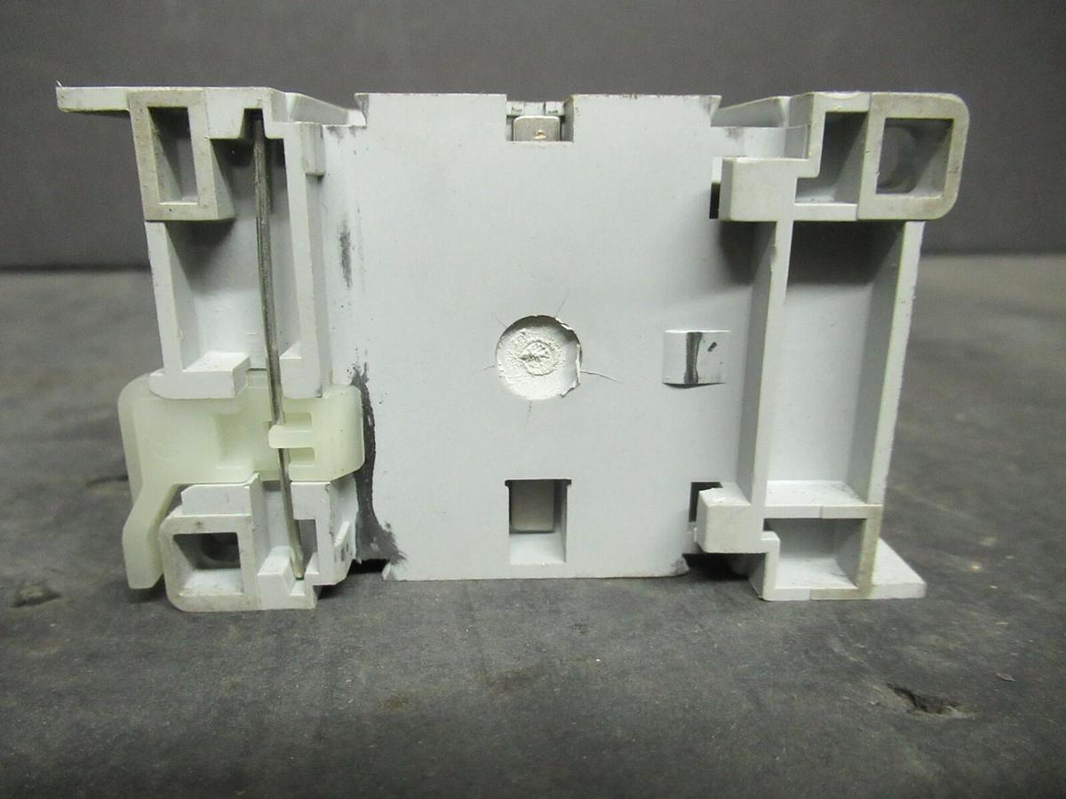 Used ALLEN BRADLEY CONTACTOR 100-C09D*10 SER. A 25 AMP 600 VAC **WARRANTY INCLUDED!**