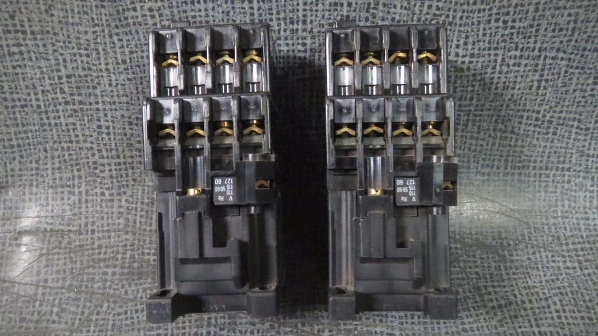 Used ABB CONTACTOR (1) 10 AMP 600 V 3 POLE WITH 110-127V COIL # K71E // # K33/11