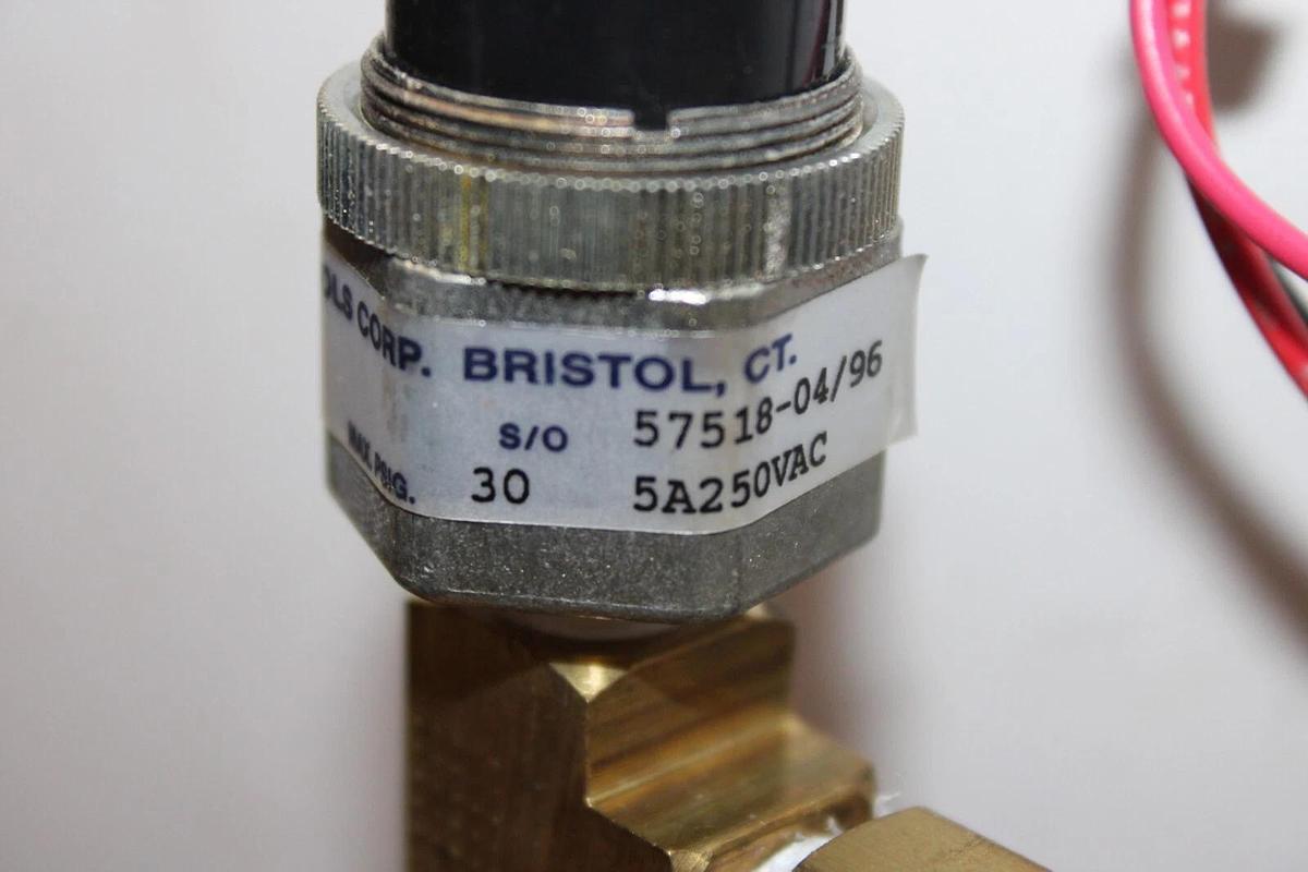 Used WHITMAN JOHNSON CONTROLS PRESSURE TRANSDUCER P119G-3H-F52L-X P459-5035-15G