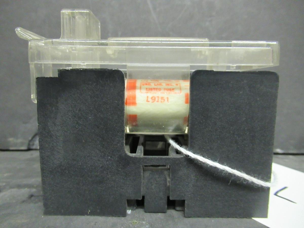 Used YOSHIDA FUSE HOLDER FHU-32 600 VOLT 30 AMP CLASS J FUSES W/ A4J1 FUSES