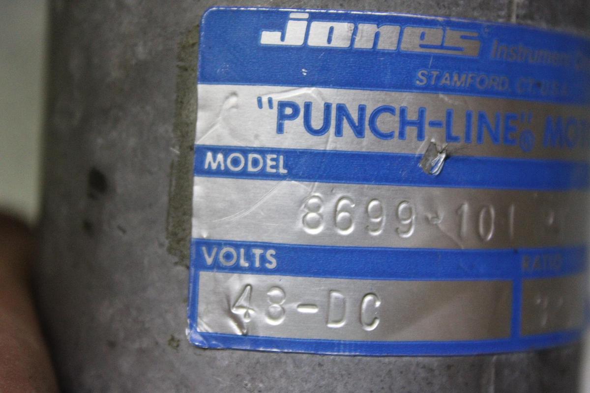 Used YORK ACTUATOR 025-17175-002 0.95 AMP 120 VOLT 50 WATT 50/60 HZ