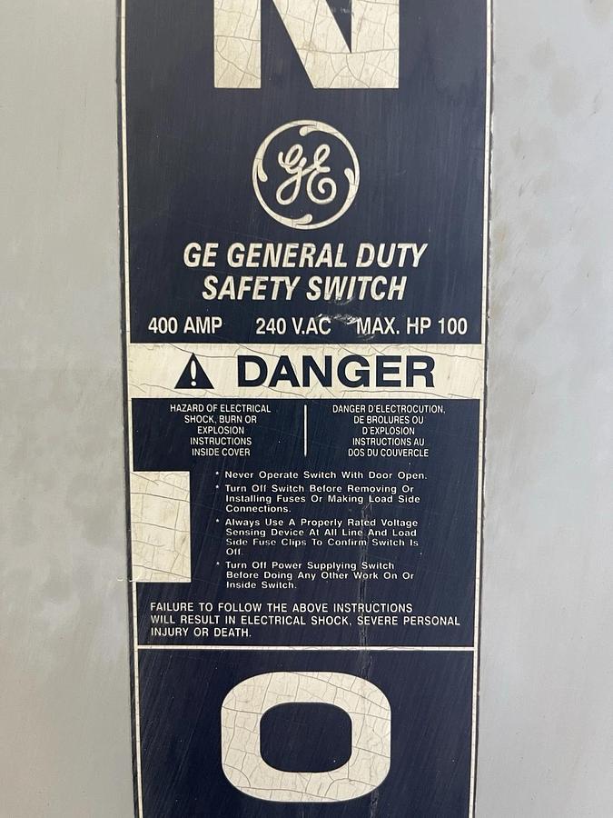 Used GENERAL ELECTRIC SAFETY DISCONNECT SWITCH TG3325R 400 AMP 240 VAC 100 HP NEMA 3R