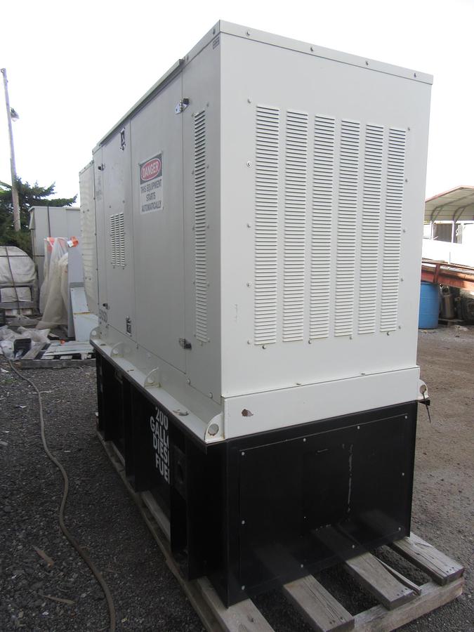 Used 50 KW DIESEL GENERATOR LYNX 120/240V RE-CONNECTABLE SOUND ENCLOSED 350 HRS