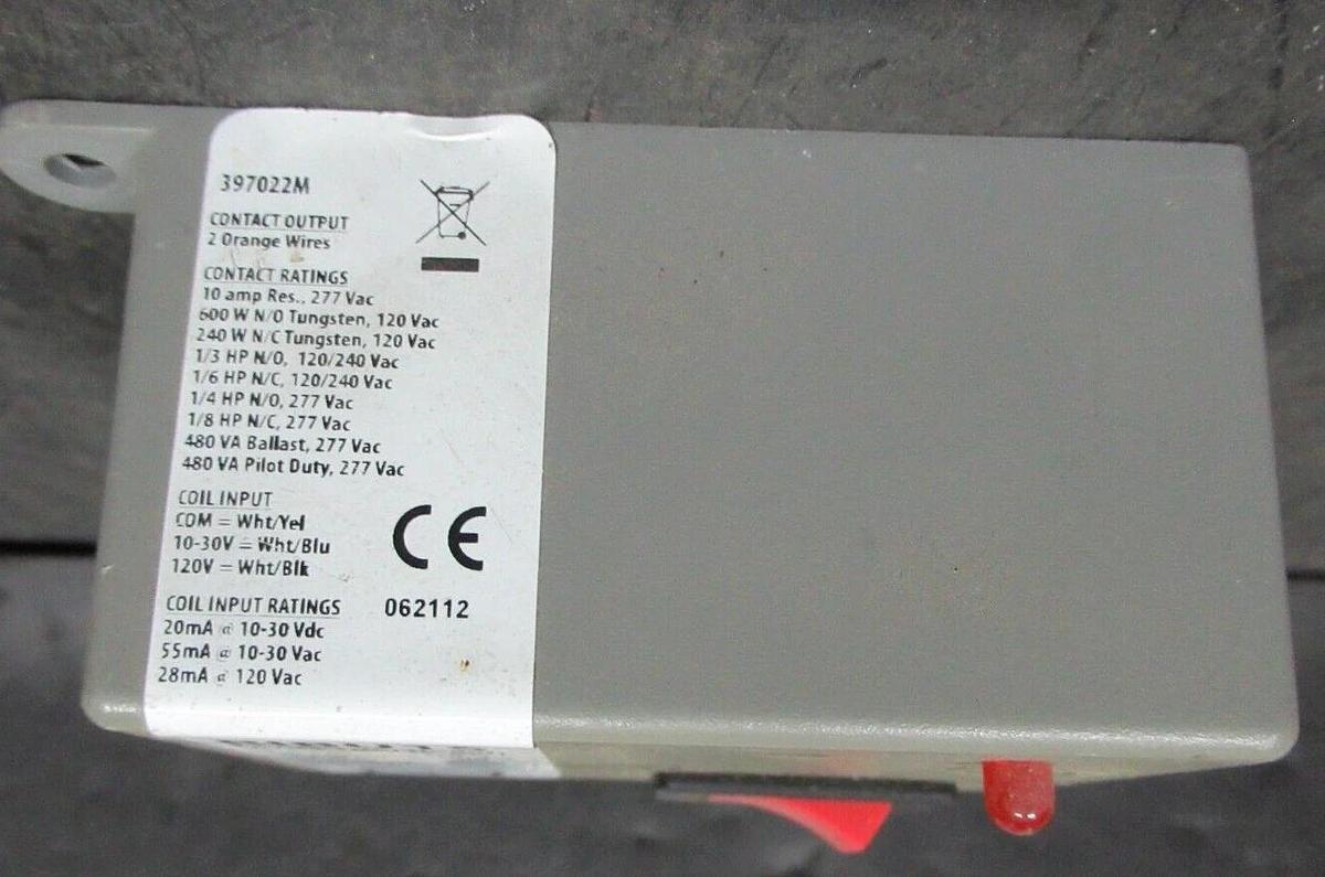 Used FUNCTIONAL DEVICES RIBU1S ENCLOSED RELAY 10 AMP/RES 277 VAC 480 VA 1/3 HP