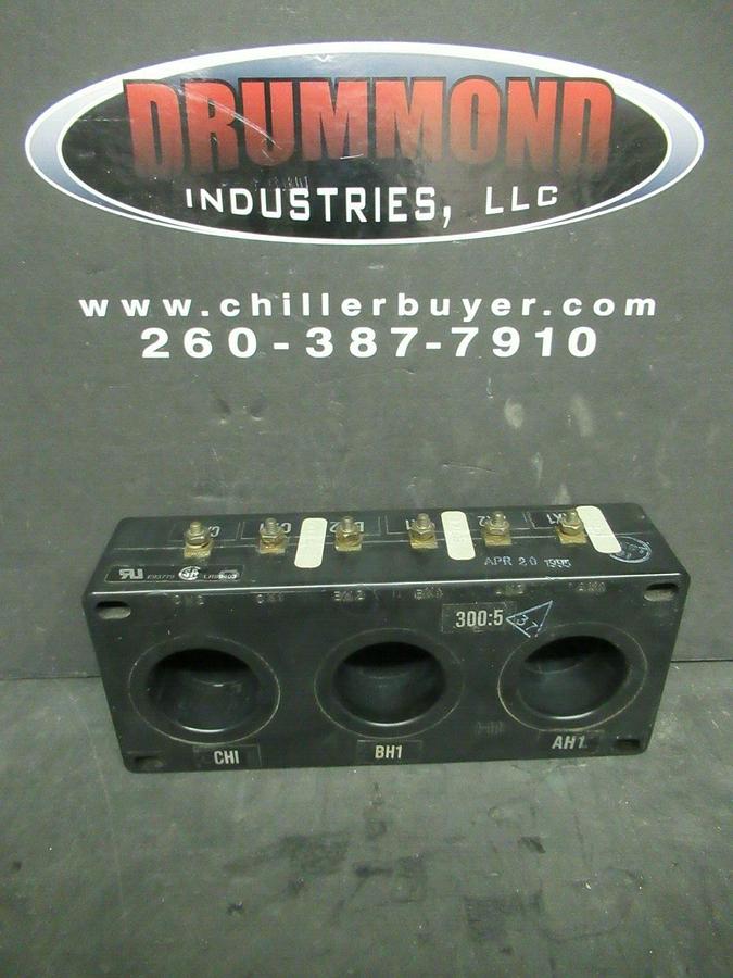 Used WESTINGHOUSE CURRENT TRANSFORMER RATIO: 300:5 A 2092A37H05 / 3P81-301 CT