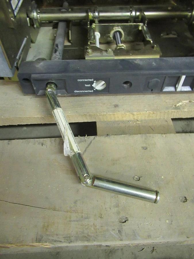 Used 3000 A SQUARE D MERLIN GERIN MASTERPACT BREAKER STATIONARY ASSEMBLY MP30 CRADLE