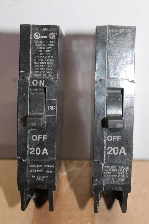 Used LOT OF 2 GE CIRCUIT BREAKER TEY120 20 AMP 1-POLE 277 VAC HID HACR TEY M-1068