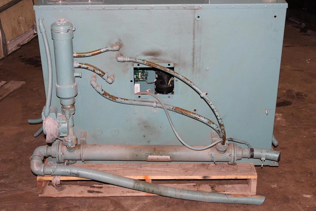 Used YORK CHILLER OPTISPEED VSD VSD351-K-46 W/ 371-04118-111 CONTROL PANEL