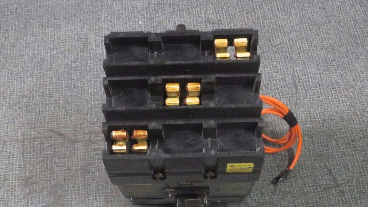 Used SQUARE D I-LINE BREAKER KH36225G 225 AMP 600 V 3 POLE W/ GROUND FAULT SHUNT