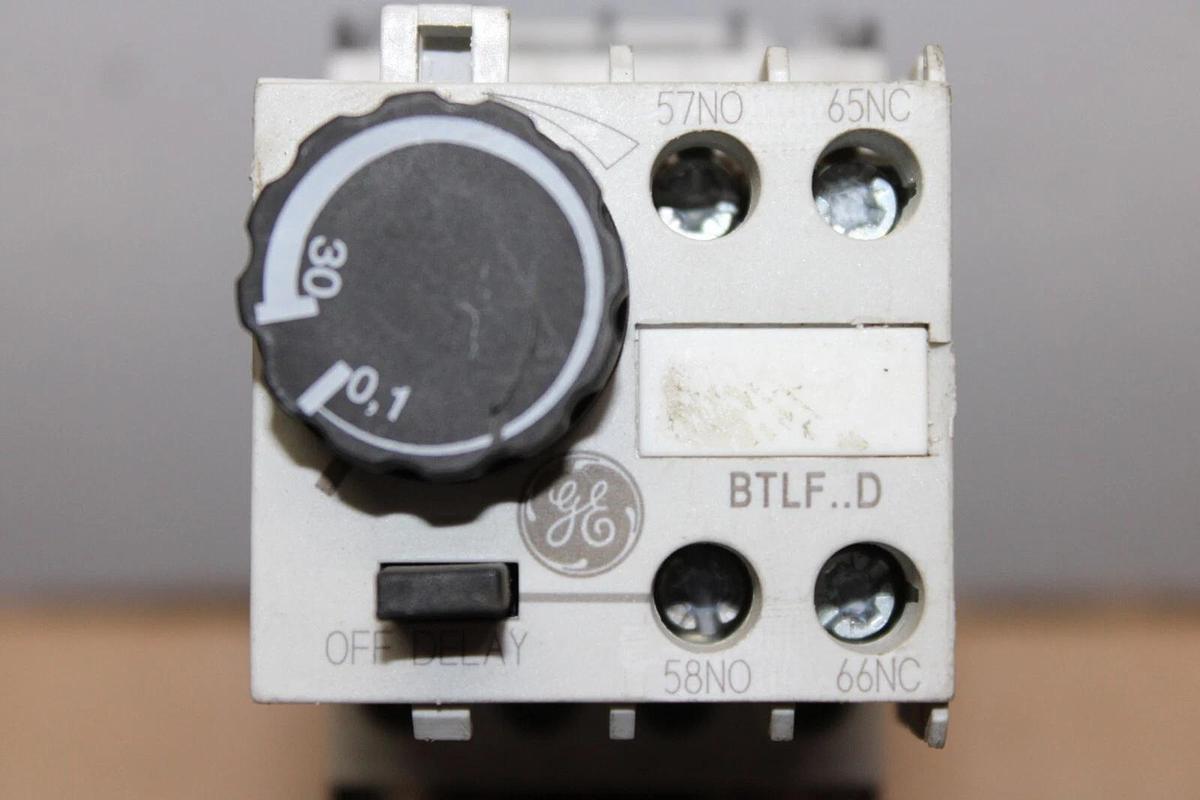 Used GENERAL ELECTRIC CONTACTOR RL4RA031T 20A 600V W/ BTLF30D 0.1-30 SEC TIME DELAY