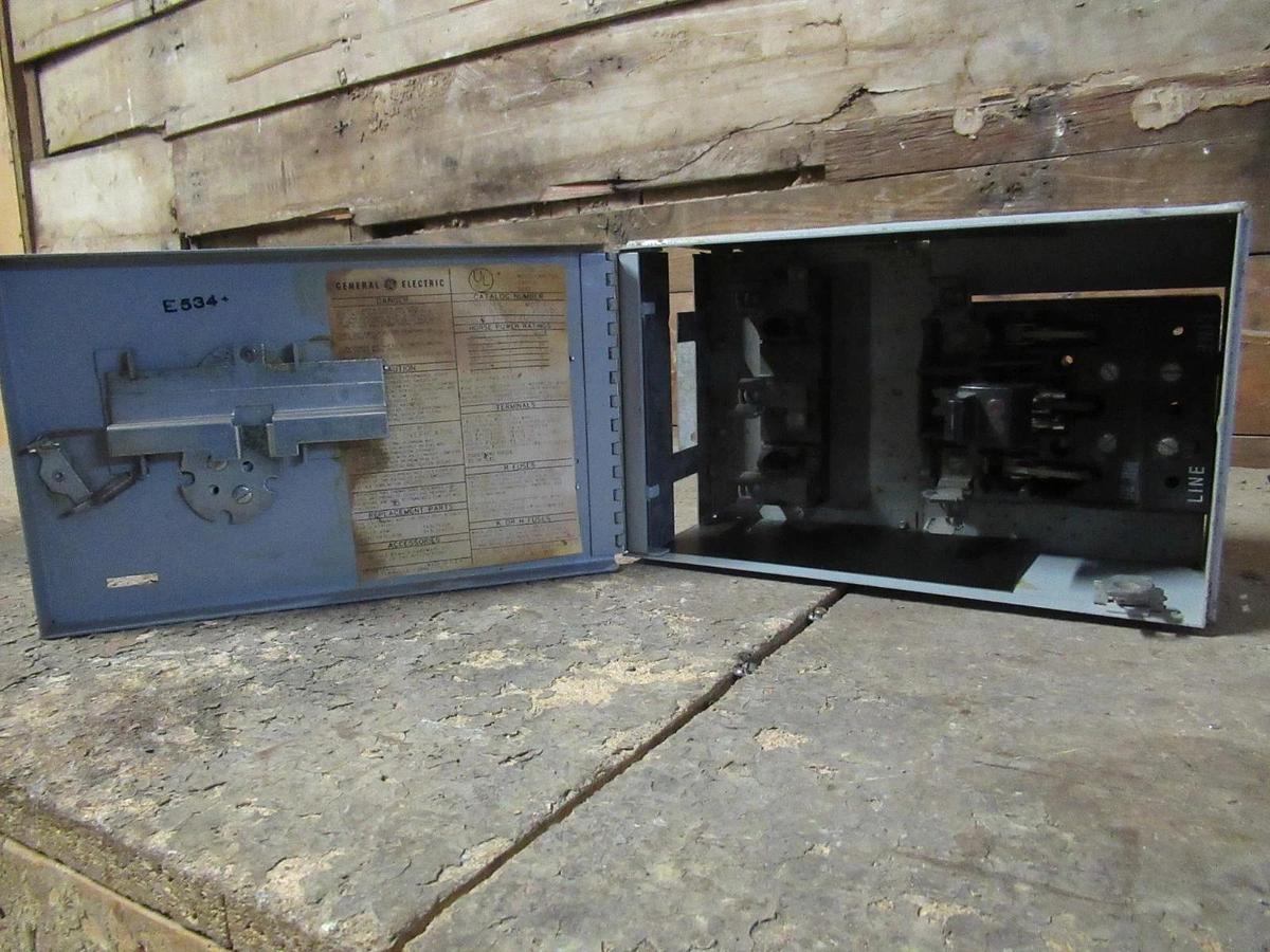 Used GENERAL ELECTRIC DISCONNECT THFP361L 600V 3 PHASE 30A TYPE 1 20HP **WARRANTY**