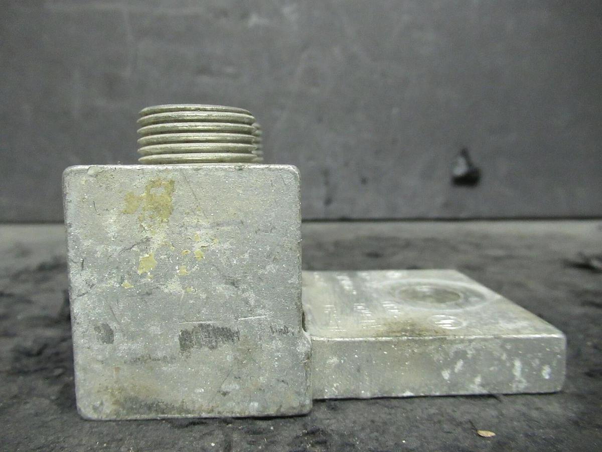 Used (3) QTY ILSCO D899 2 (DOUBLE) BARREL MECHANICAL CONNECTOR LUG TAPS 600MCM - 2