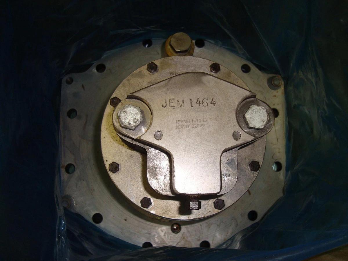 CARRIER NEW SURPLUS REPLACEMENT OIL PUMP MOTOR PACKAGE 19EA511-223 1.5 HP 480 V