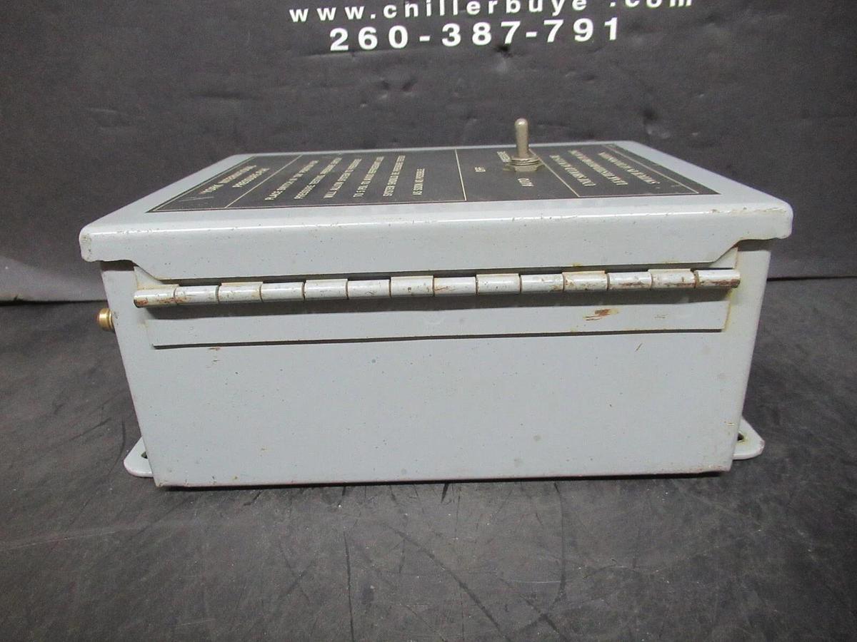 Used YORK PRESSURE-PAK SWITCH ENCLOSURE: A-806CHQR NEMA 12/13 5 PSI **WARRANTY**