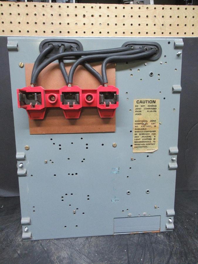 Used SQUARE D MCC MOTOR CONTROL DUAL FEEDER 17" MODEL 4 NO FUSES WITH DISCONNECTS