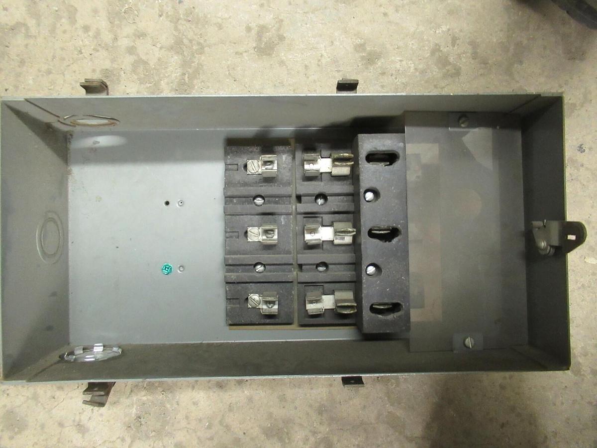 Used WESTINGHOUSE COP 30 AMP 240V FUSIBLE BUSS BUS PLUG STYLE 454D339G03 TAP