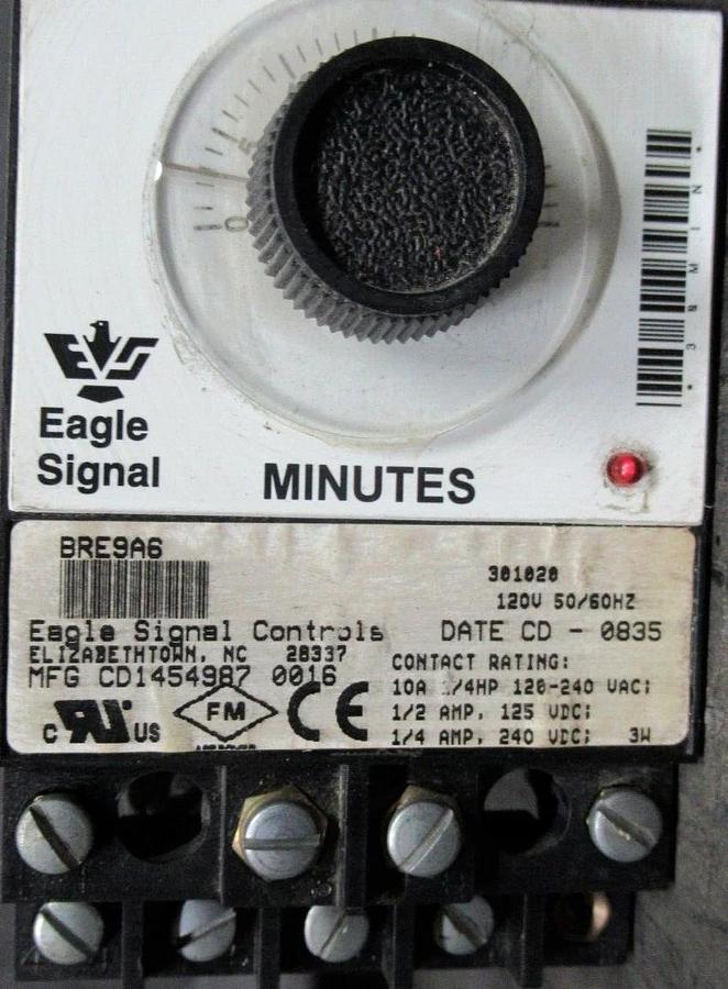Used EAGLE SIGNAL TIME DELAY RELAY BRE9A6 0-30 MINUTES 120 VAC 10 AMP 1/4 HP