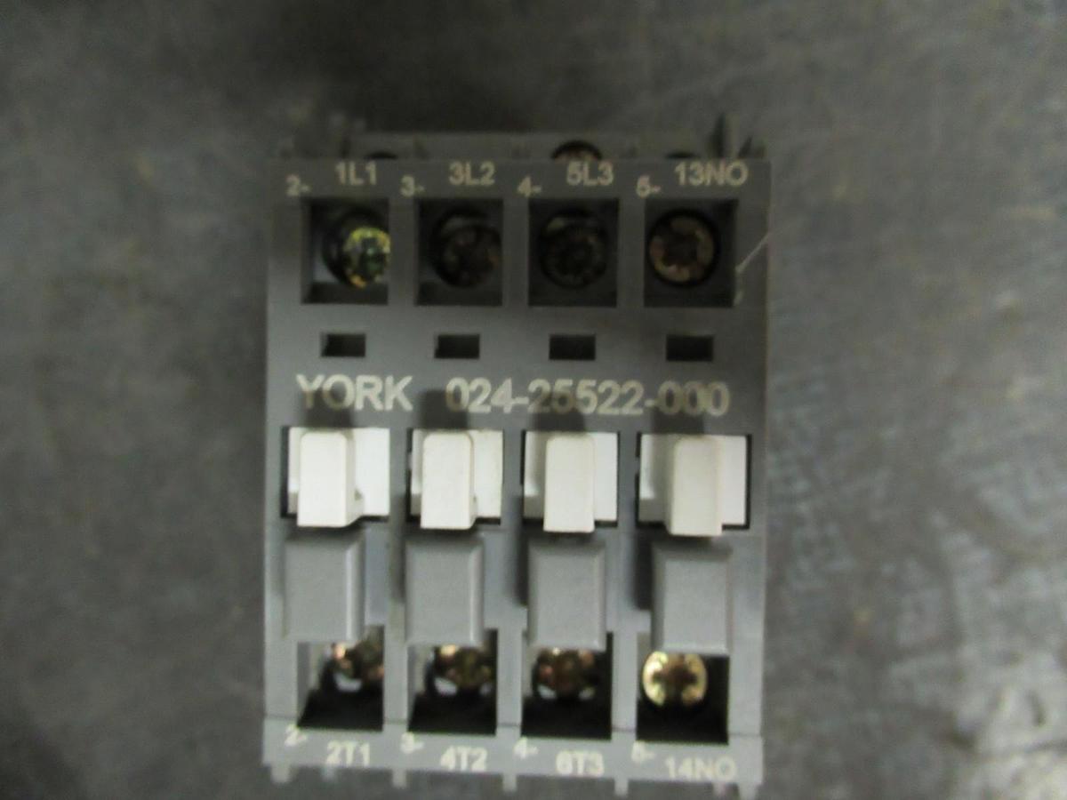 Used YORK CONTACTOR 024-25522-000 600V 7.5HP 26A **WARRANTY INCLUDED**