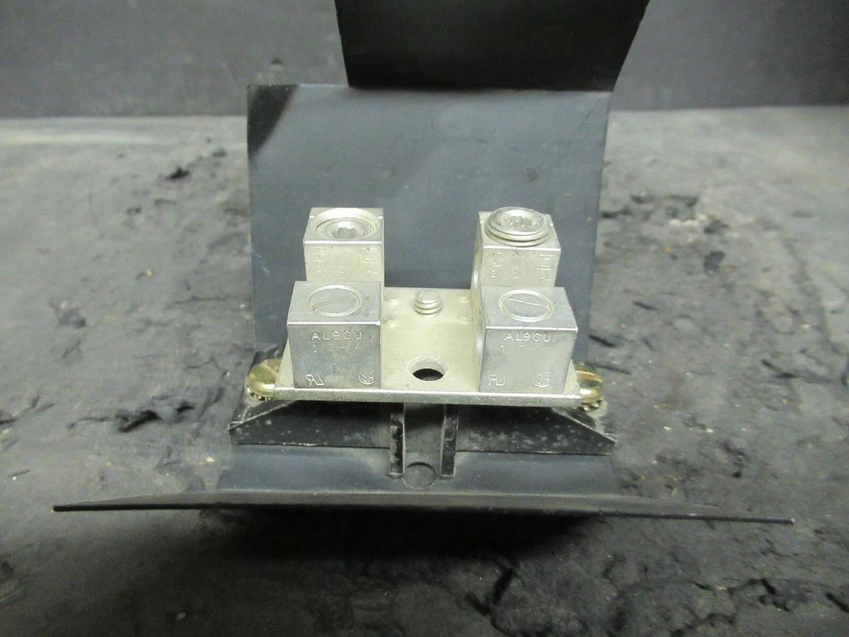 Used SQUARE D 100 AMP GROUNDABLE NEUTRAL ASSEMBLY SERIES B04 GROUND W/ LUGS SN100FA