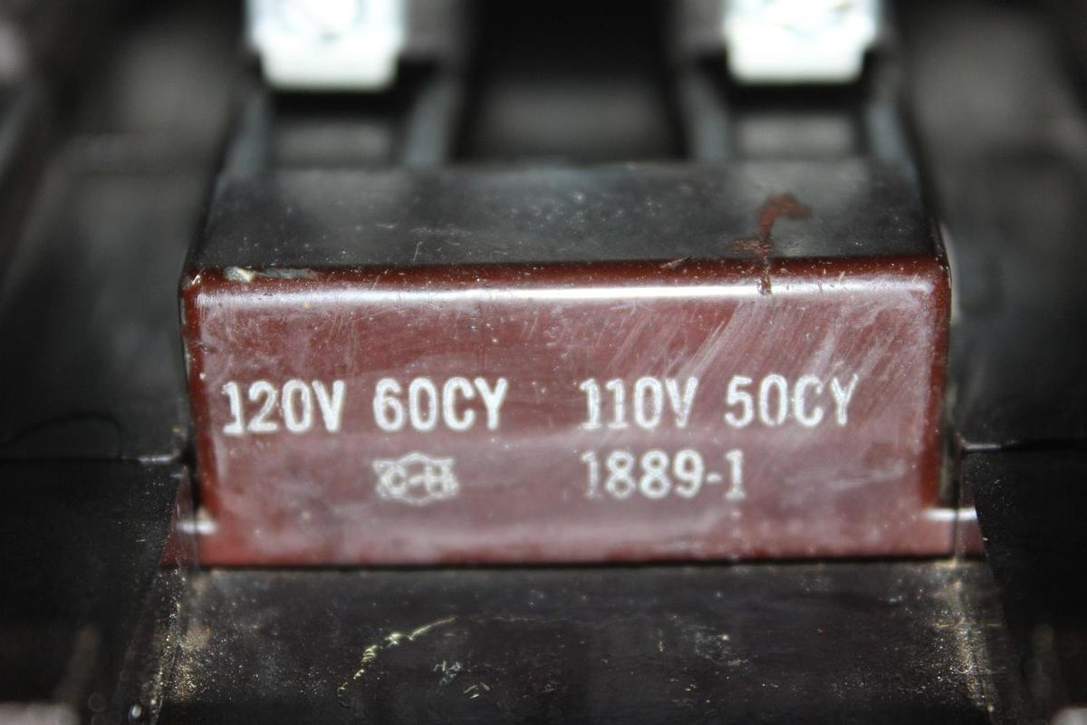 Used CUTLER-HAMMER CONTACTOR C832JN3 NEMA SIZE 3 120 AMP 600 VAC 3-POLE COIL: 120 V