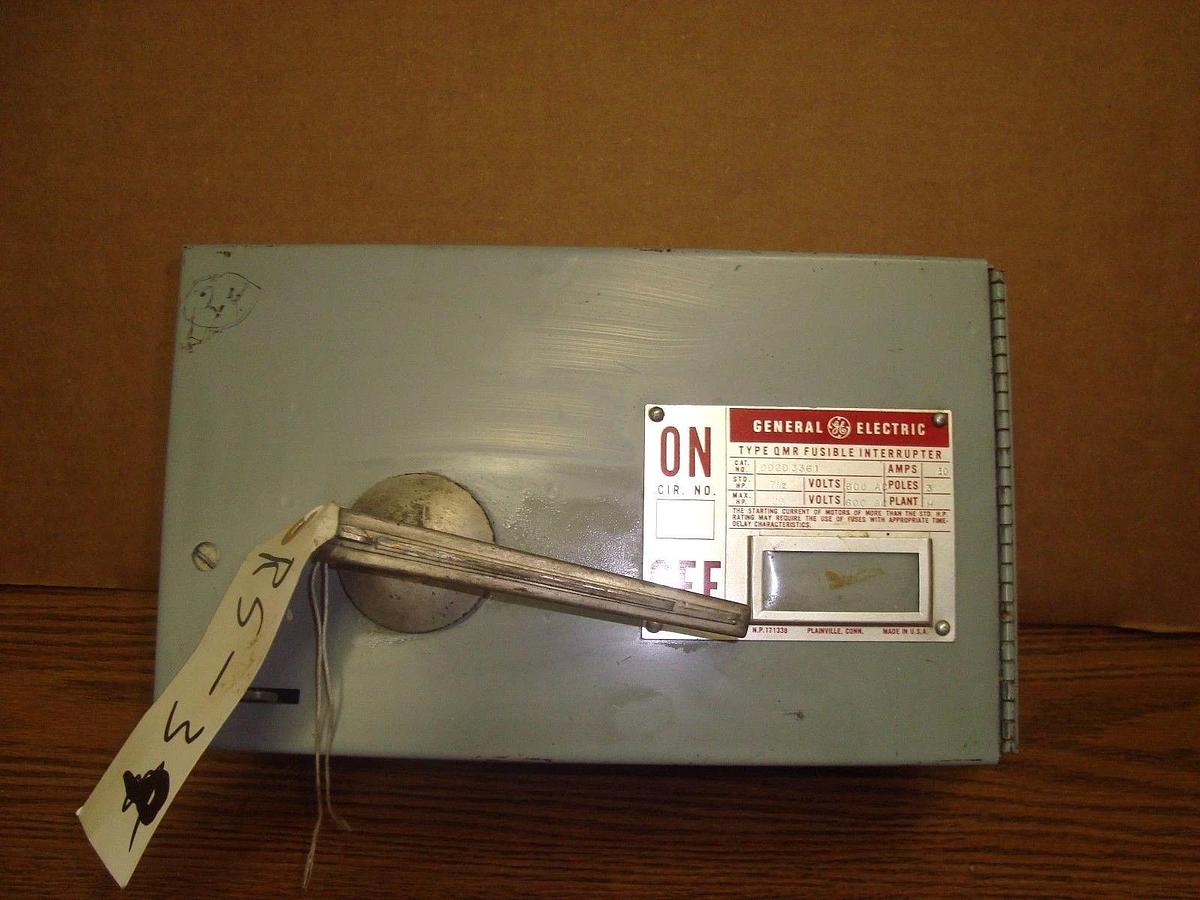 Used GE FUSIBLE PANELBOARD SWITCH DD2D3361 30 AMP 600 VAC 3-PHASE 20 HP