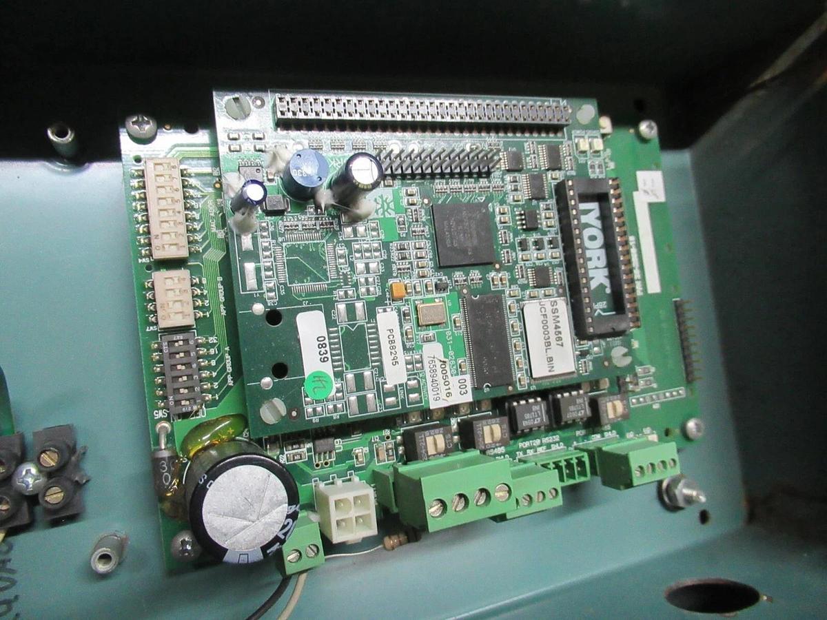 Used YORK INTEGRATED SYSTEMS NEWTWORK II 371-02592 110 VOLT 20 VA BOARD: 25-2698-18