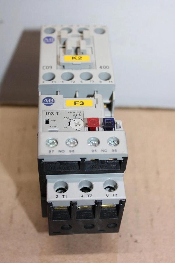 Used ALLEN BRADLEY STARTER 100-C09*400 SER. A 600 VAC 25 AMP 7.5 HP W/ 193-T1AA40