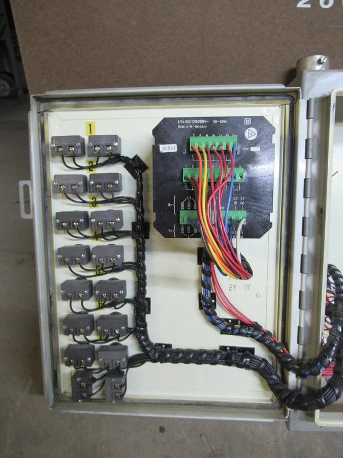 Used FRAKO REACTIVE POWER RELAY FUSE MONITOR CABINET F-839.12 SI77-412-2750