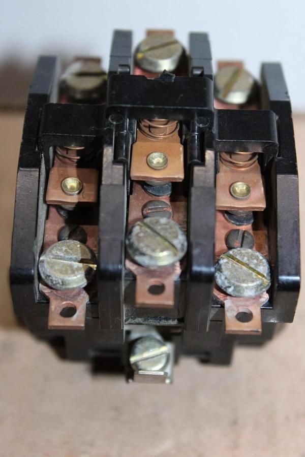 Used FURNAS CONTACTOR 41NB30AJ 25 AMP 3-POLE 3-PHASE 600 VAC 7.5 HP