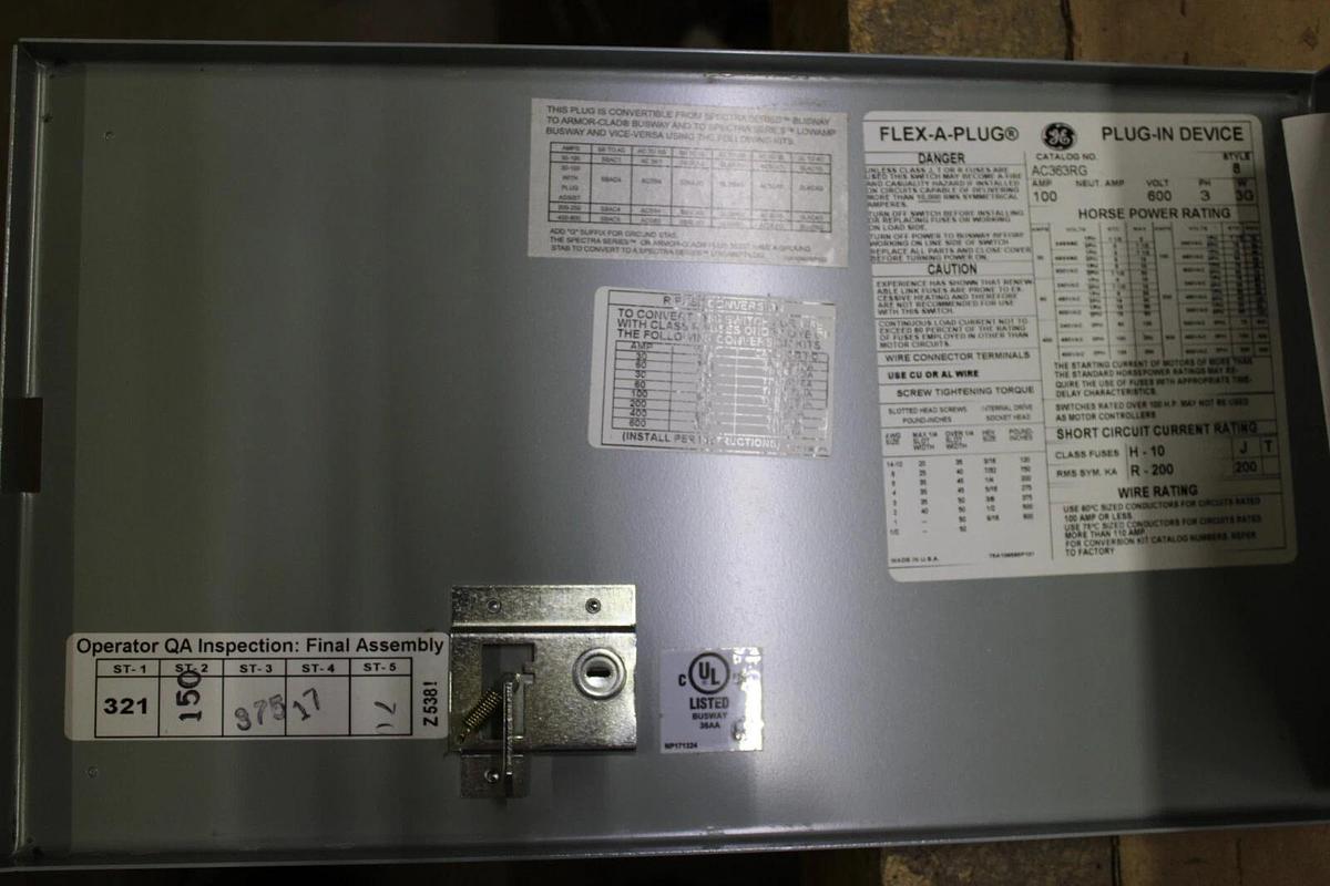 NEW SURPLUS GENERAL ELECTRIC BUS PLUG AC363RG 100 AMP 3-POLE 600 VAC 3-PHASE