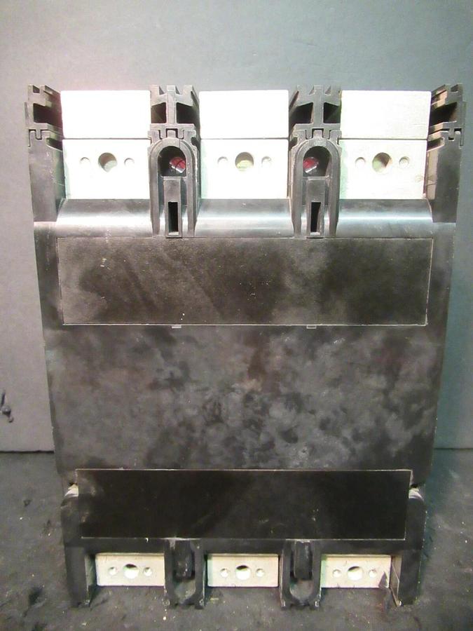 Used CUTLER HAMMER LSYE MOLDED CASE SWITCH 600 AMP 600 VAC 3 POLE LS36060YE MODEL E