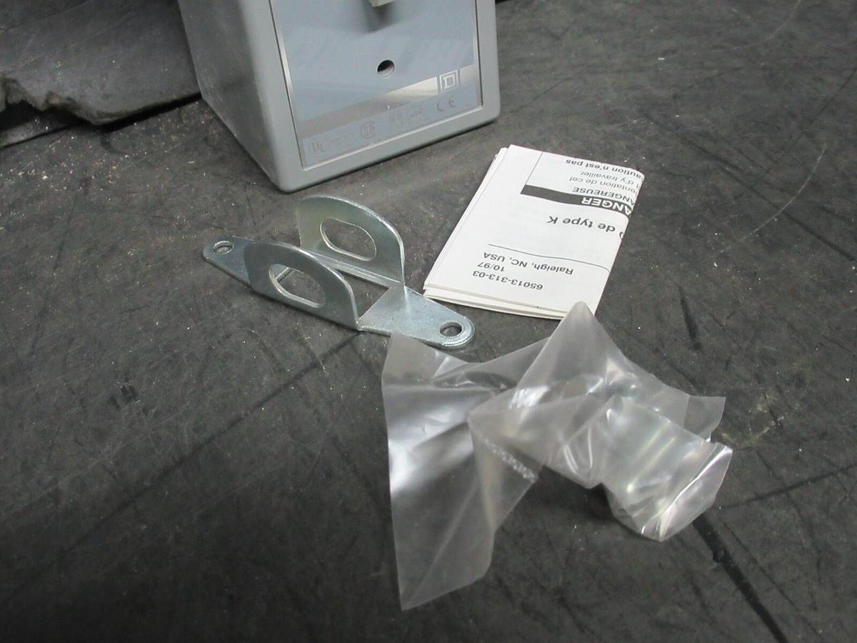 NEW SURPLUS SQUARE D FHP MANUAL MOTOR STARTER 2510KG1 ENCLOSURE TYPE 1 10 HP
