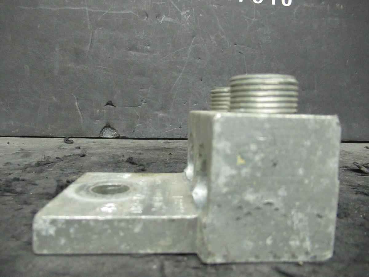 Used (3) QTY ILSCO D899  2 (DOUBLE) BARREL MECHANICAL CONNECTOR LUG TAPS 600MCM - 2