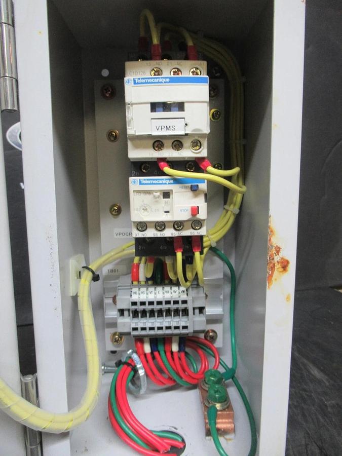 Used ENCLOSED TELEMECANIQUE STARTER LC1D16 W/ OVERLOAD RELAY LRD-076 25 AMP 600 V