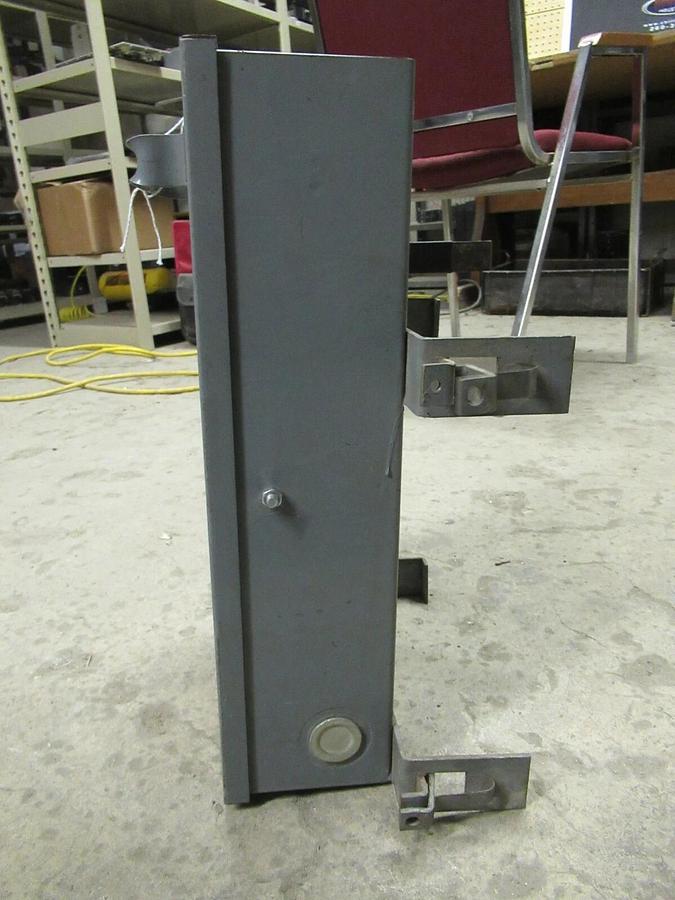 Used WESTINGHOUSE COP 30 AMP 240V FUSIBLE BUSS BUS PLUG STYLE 454D339G03 TAP