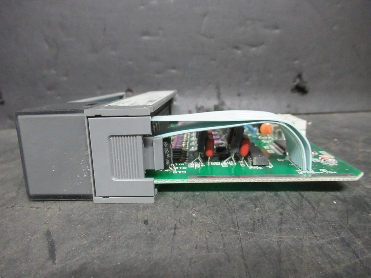 ALLEN BRADLEY SLC-500 OUTPUT MODULE 1746-OV16 SER. C *NEW SURPLUS*