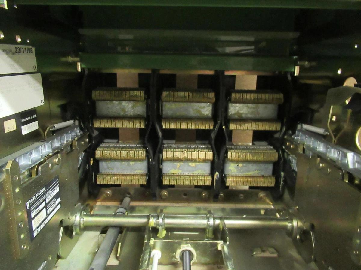Used 3000 A SQUARE D MERLIN GERIN MASTERPACT BREAKER STATIONARY ASSEMBLY MP30 CRADLE