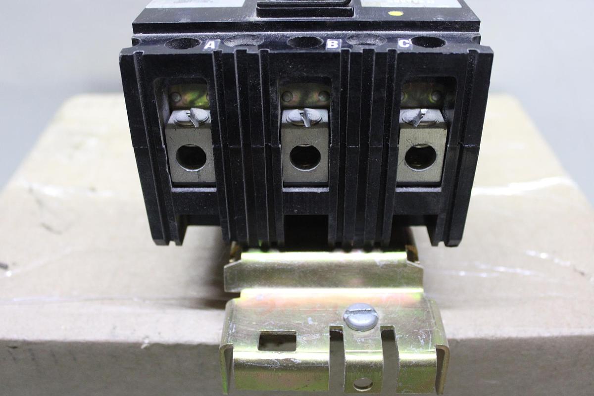 Used SQUARE D I-LINE CIRCUIT BREAKER KA36125G 125 AMP 600 VOLT 3-POLE