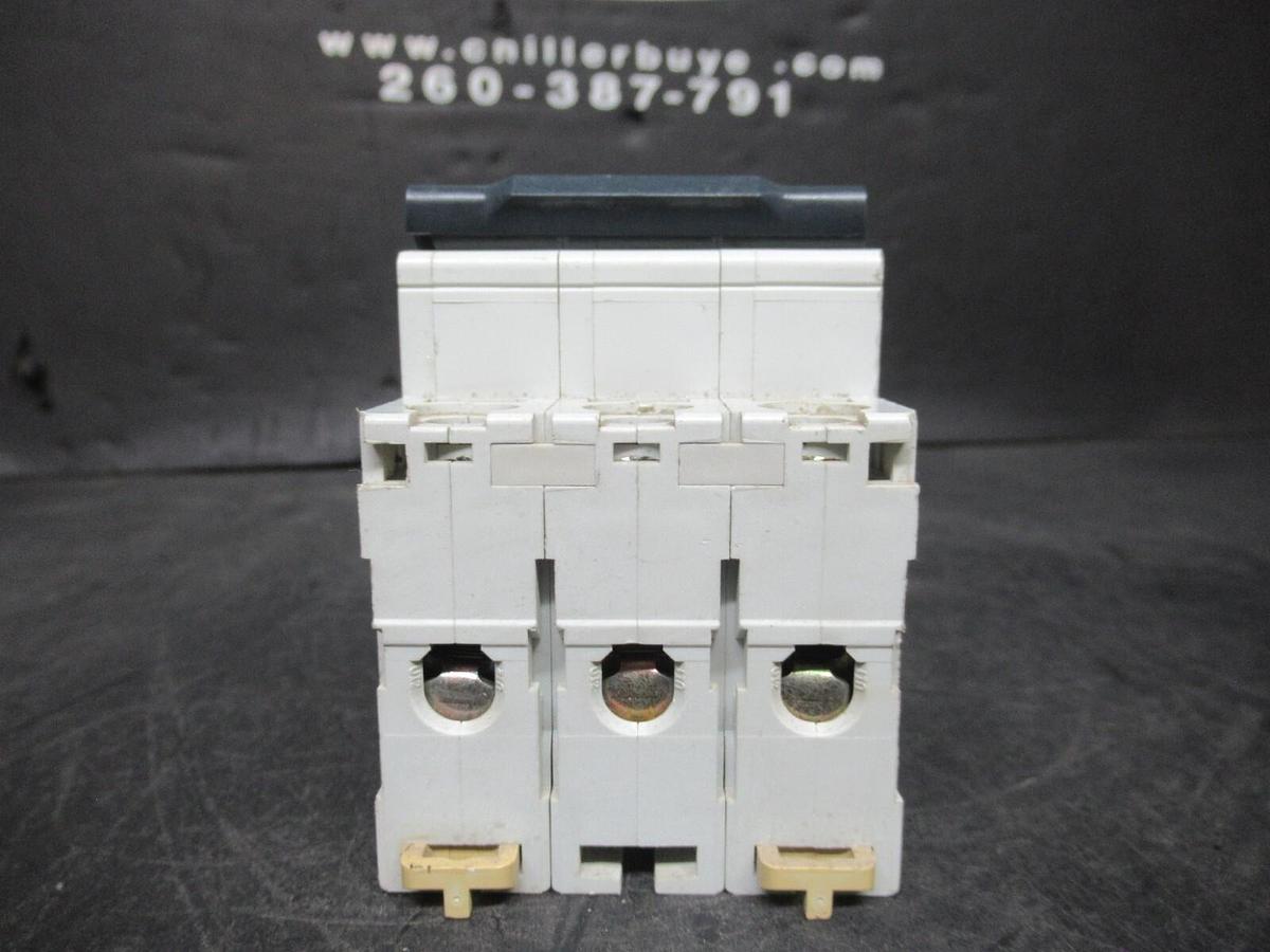 Used MERLIN GERIN THREE POLE BREAKER 24466 MULTI 9 C60N 10A-TYPE C 10 AMP 480 VAC