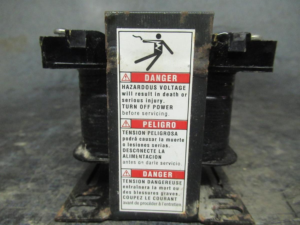 Used SQUARE D TRANSFORMER 9070T100D2 100VA 50/60HZ INPUT:240/480V OUTPUT:24V