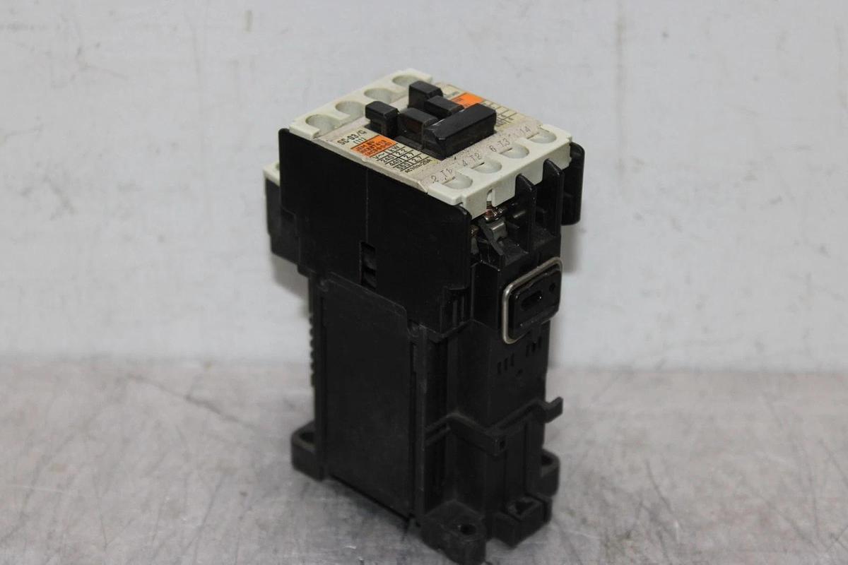 Used FUJI ELECTRIC CONTACTOR SC-03/G SC11AG 600 VOLT 20 AMP 4 kW COIL: 24 VDC